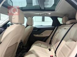 جاگوار F-Pace